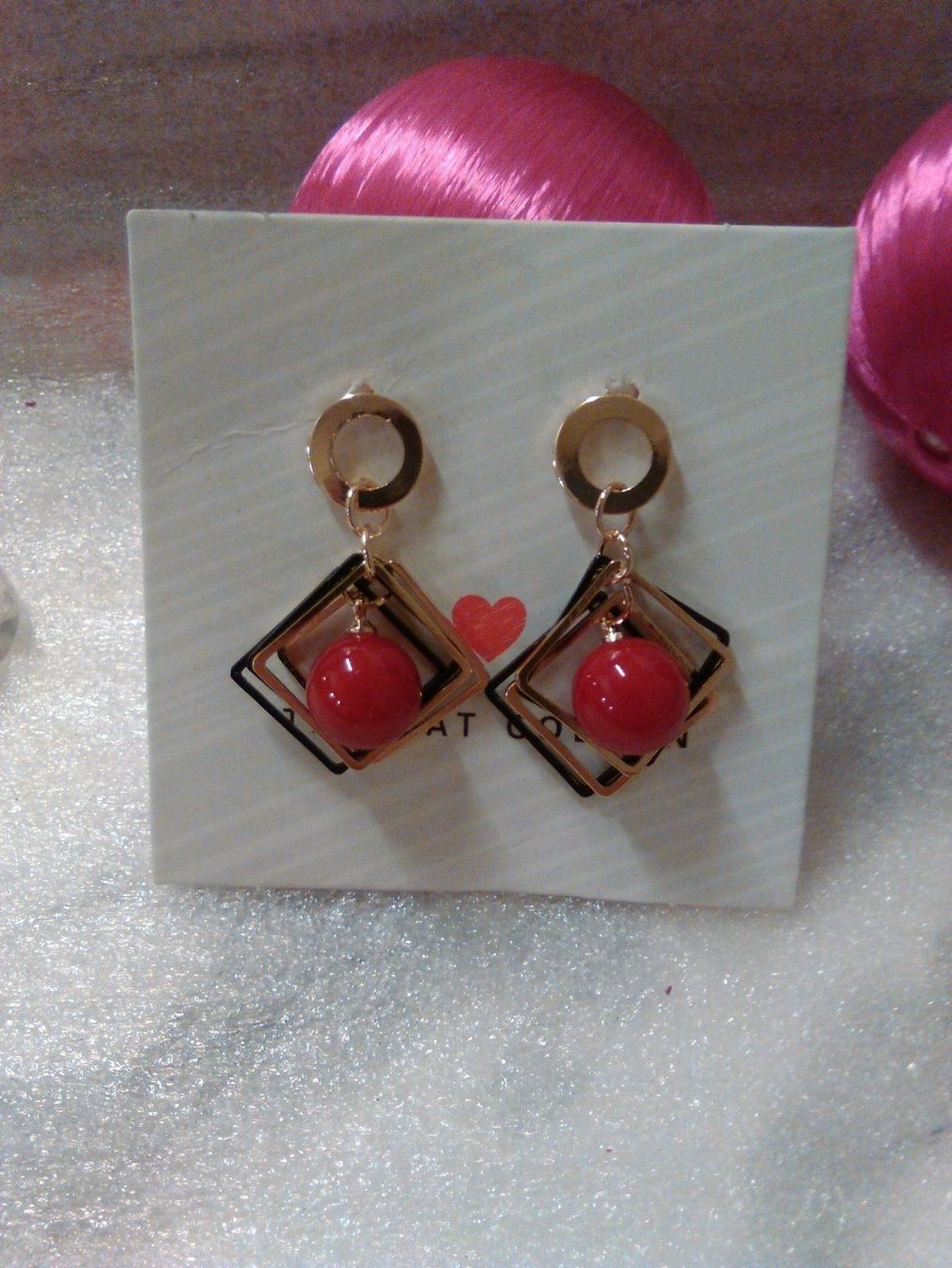 Boucles d'oreille: OHRRINGE MIT ROT KÜNSTLICHE PERLEN – Neuf (Voir description) à Basel par bijoutrie_4 3