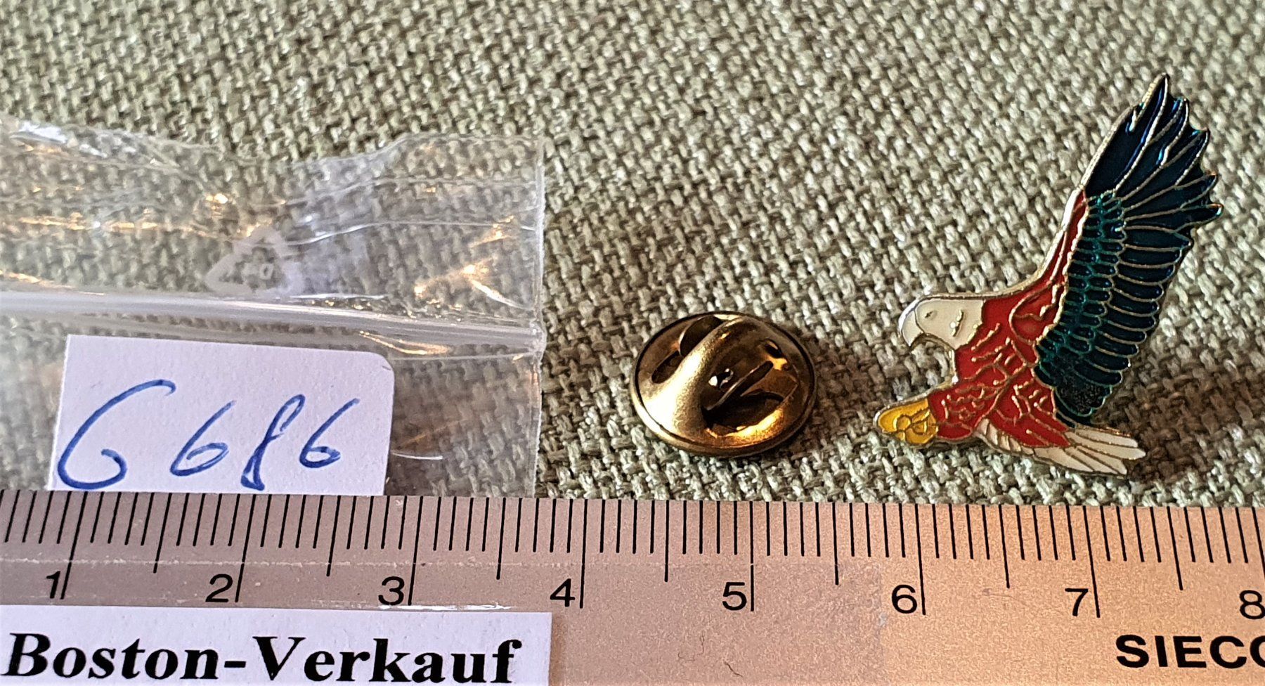 Placchette & Badge: G686 - Pin Adler – Usato da Reinach BL venduto da Boston-Verkauf 1