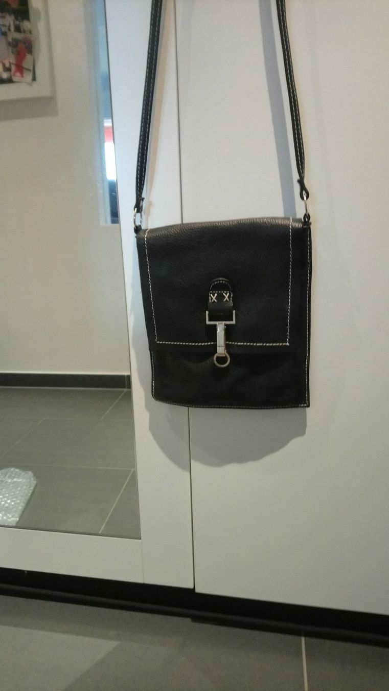 Borse: Schicke Umhänge-Tasche Leder – Nuovo (secondo la descrizione) da Boll venduto da frauweber 1
