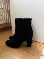 Hohe Stiefel