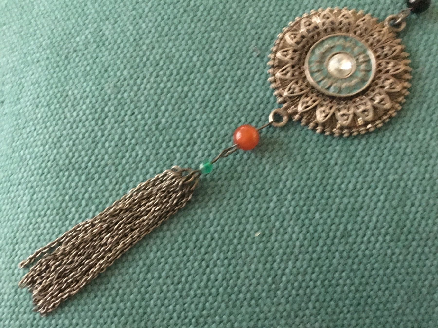 Catenine: Collier style ethno chic beau médaillon neuf – Nuovo (secondo la descrizione) da Le Landeron venduto da nic_8hd5 2
