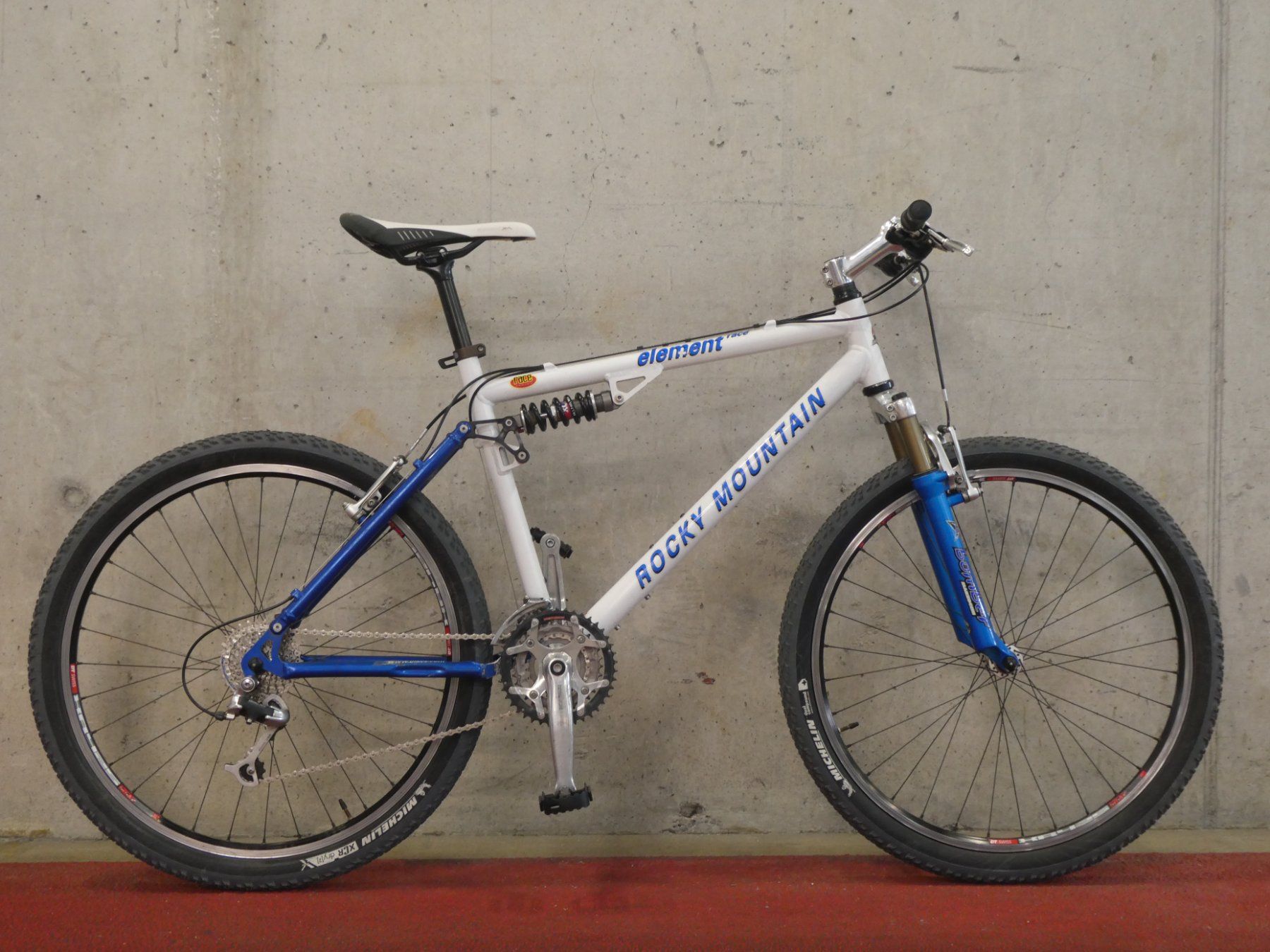 Rocky Mountain Bicycles Velos: Rocky Mountain Element Race  ( Nr. 849) – Gebraucht aus Winterthur von Veloauktion