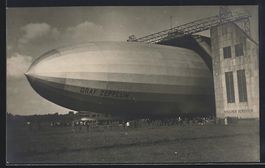 Luftschiff Graf Zeppelin wird aus der Ha