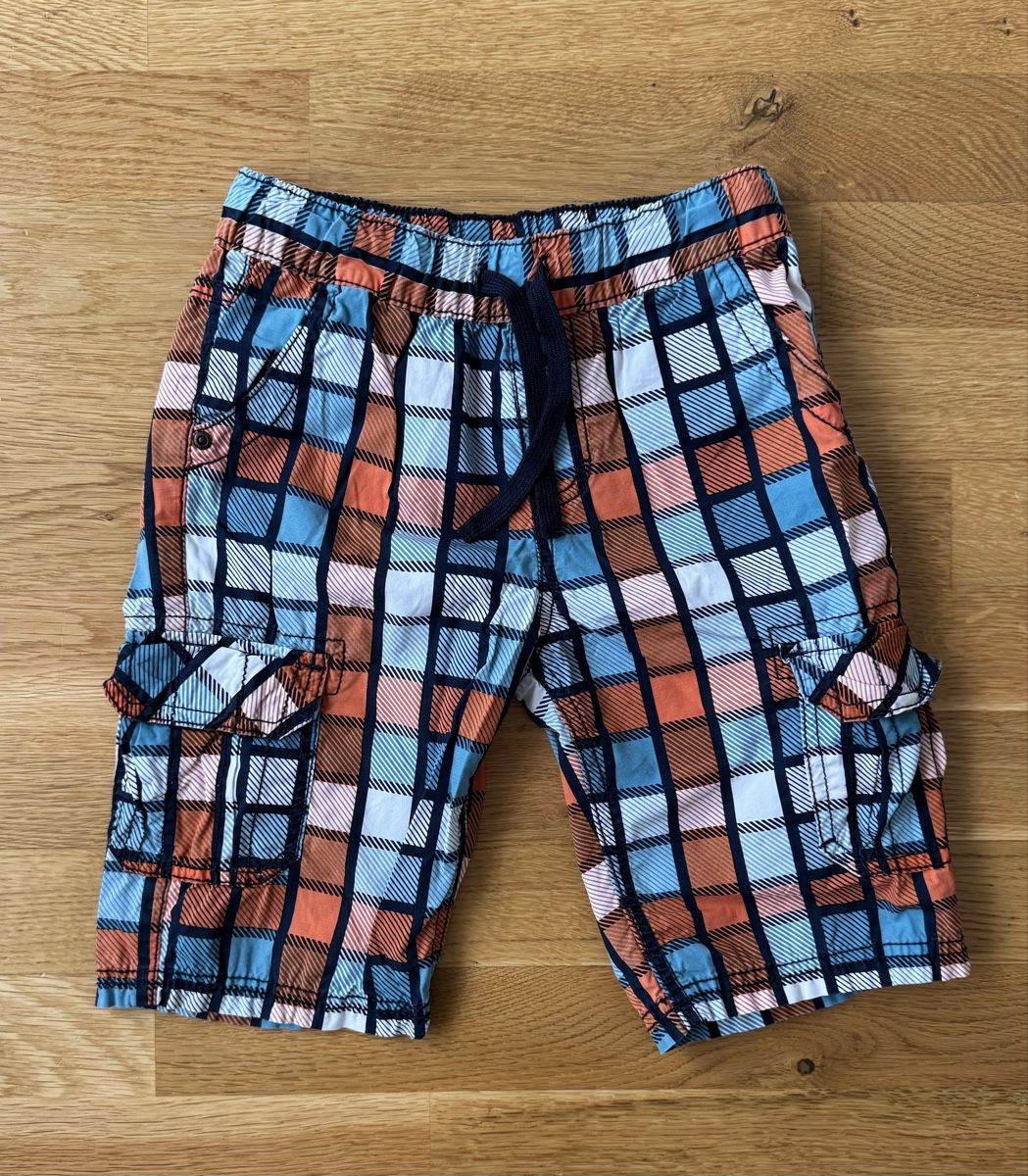Pantaloni: Coole karierte Sommer-Shorts , Grösse 128 – Usato da Flumenthal venduto da Krajan