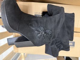 Stiefel schwarz Grösse 39 mit Blumenapplikation und Reissver