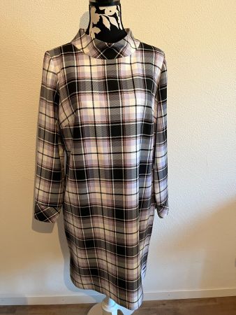Kleid in Gr. 42, NP 109.-