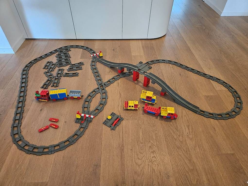 Jouets: LEGO DUPLO Eisenbahn Set – D'occasion à Riehen par brouca