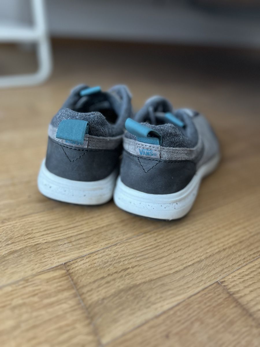 Vans Scarpe da donna: Vans scarpe shoes schuhe – Usato da Pregassona venduto da kat_zh5d 1