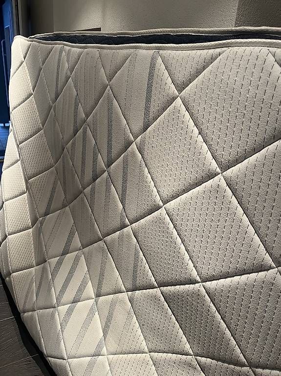 Materassi: Matratze 160x200cm – Usato da Dübendorf venduto da snkrhntr21 2