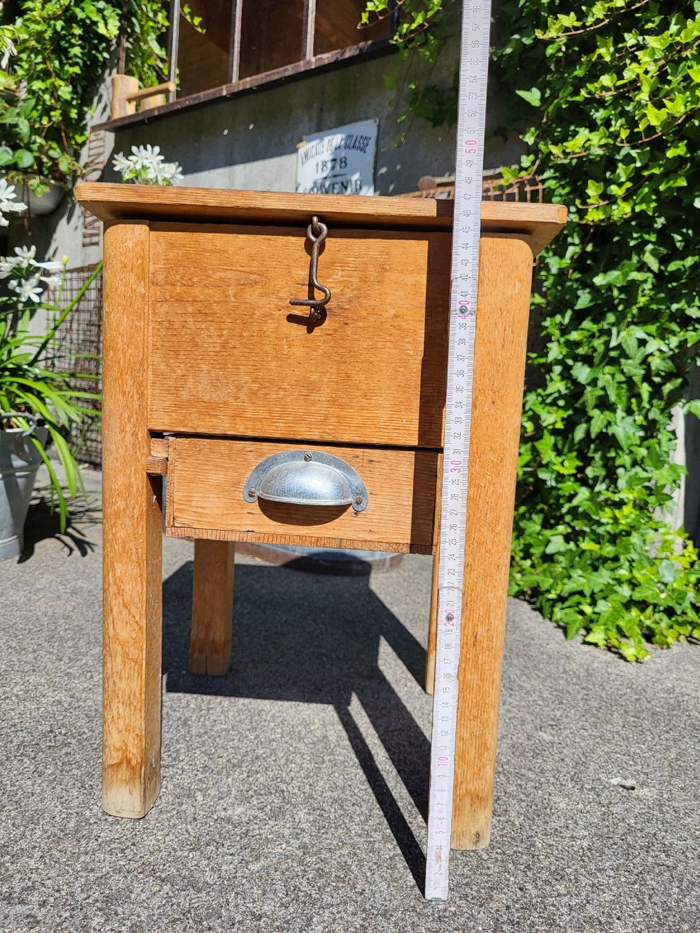 Nachttische: nachttisch, beistelltisch, schemmel, vintage,  – Gebraucht aus Frutigen von Tipp1
