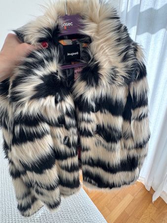 Desigual Kunstfelljacke Gr. L Glitzer Print Winter Felljacke
