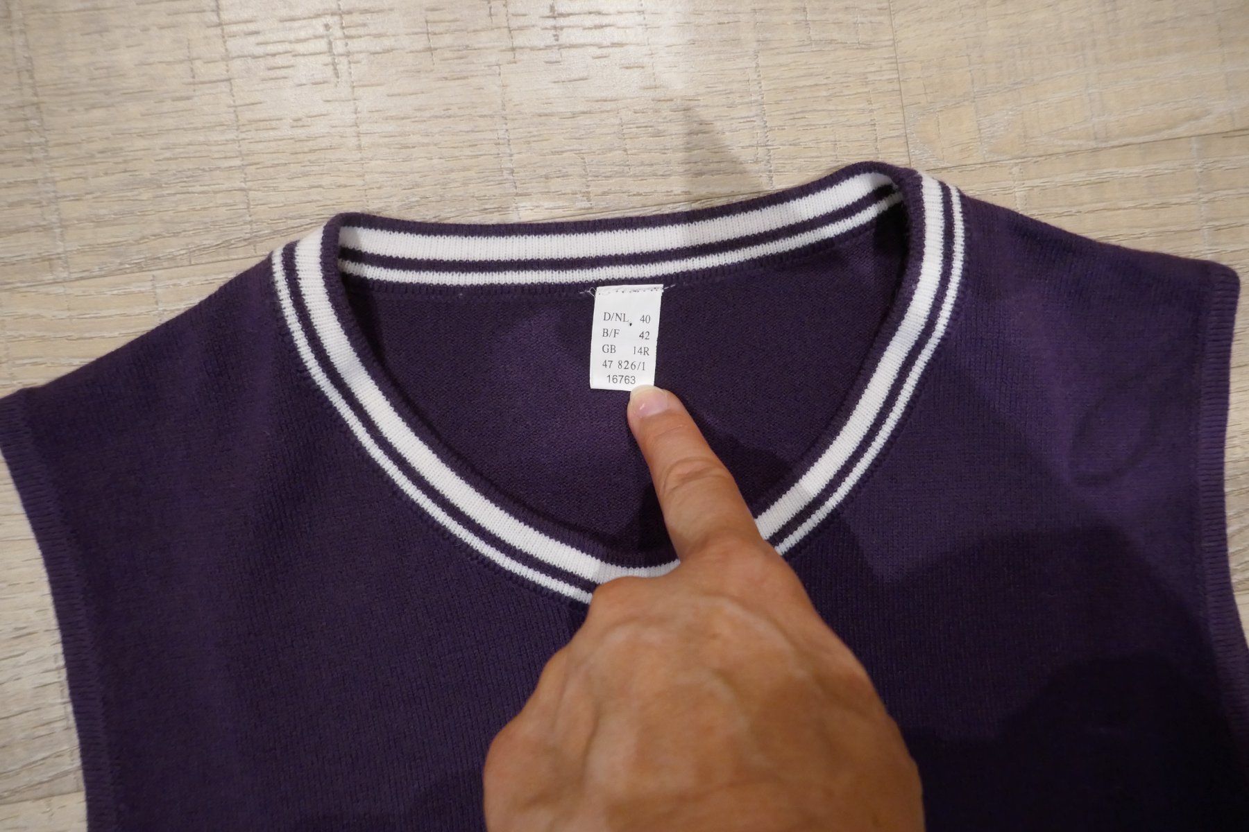 Pulls & Sweat-shirts: Pullunder, Debardeur violett, Gr. 40 – D'occasion à Port par uzuku 4