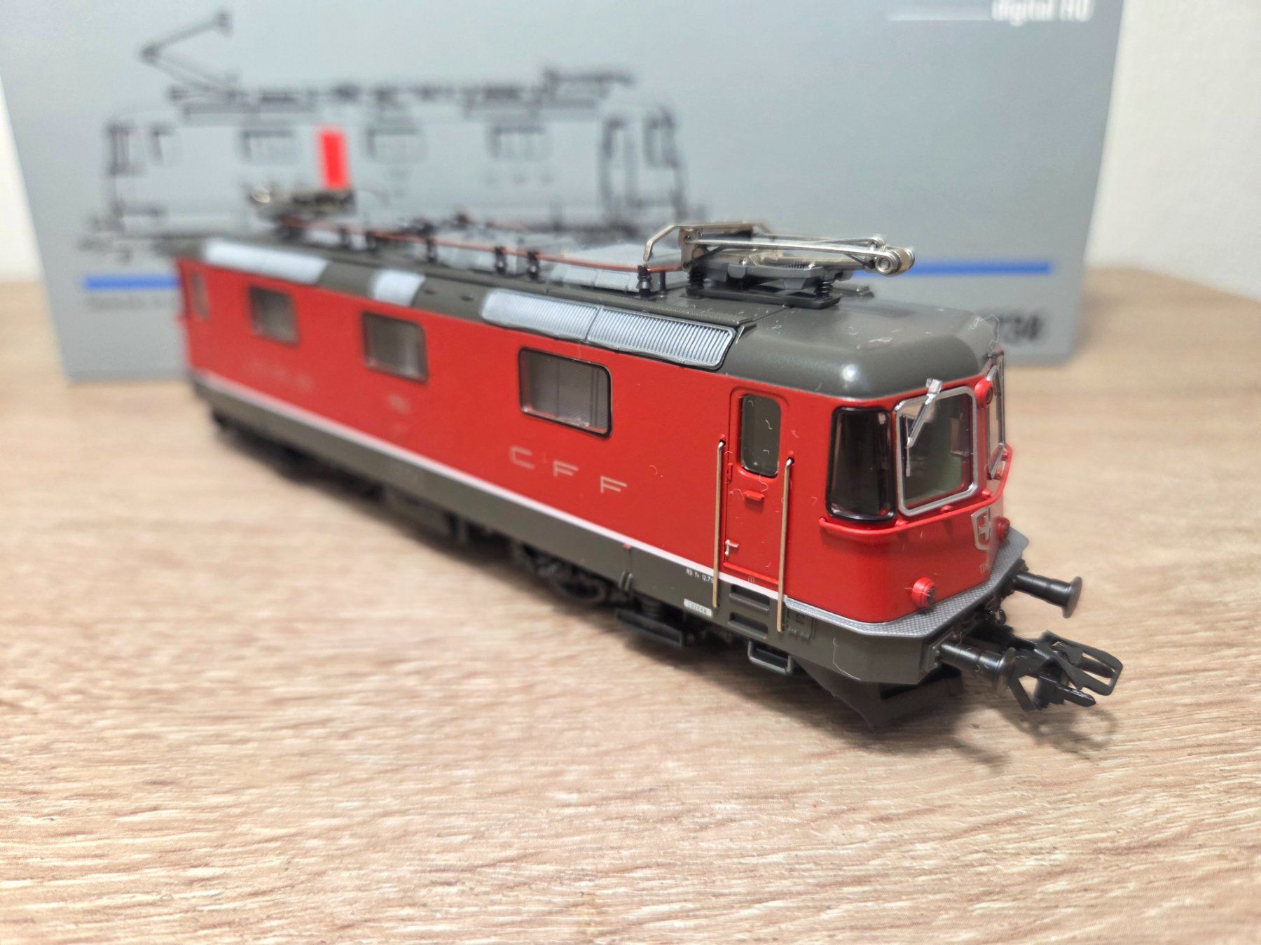 Märklin Modelleisenbahnen: Märklin 3734 E-Lok Re 4/4" SBB Digital H0 – Neu und originalverpackt aus St-Aubin-Sauges von Lo_Go 3