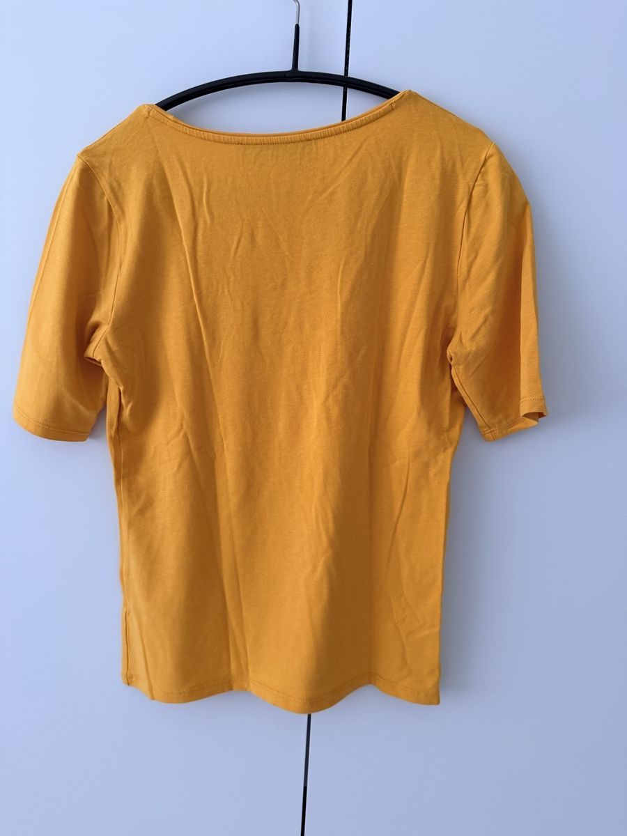 Hallhuber T-shirts: Hallhuber Shirt Camel Farbe 36 – Neuf (Voir description) à Zumikon par DesignDeluxe 1