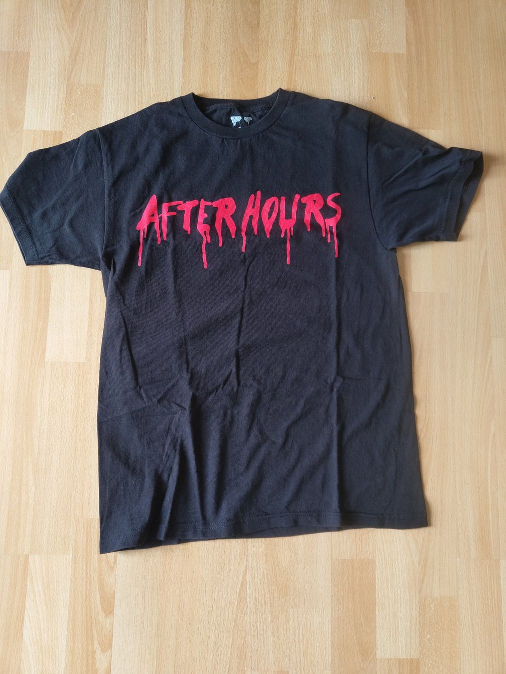 T-shirt: Vlone x The Weekend T shirt M – Usato da Lufingen venduto da leo_lwr6 1