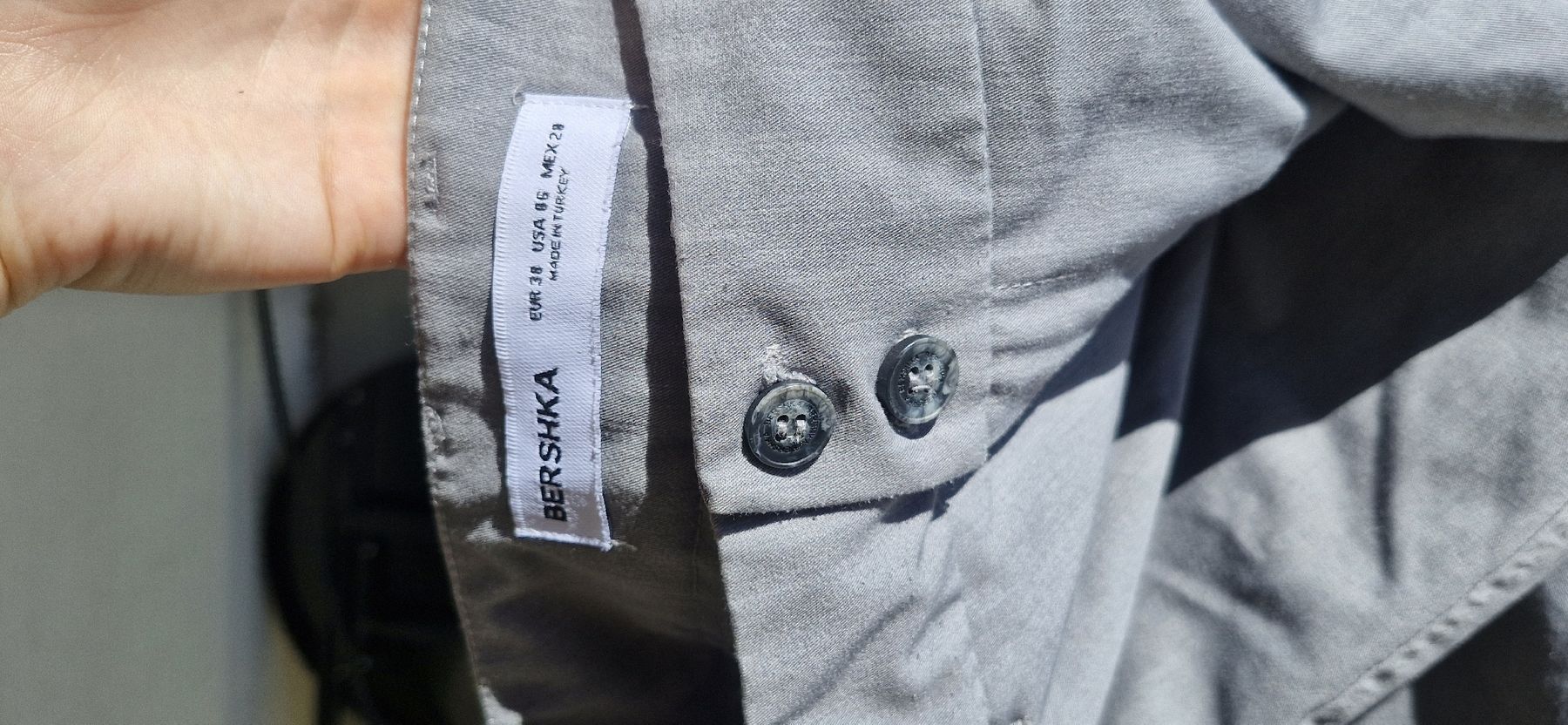 Bershka Pantaloni: Graue Anzugshose von Bershka – Usato da Wohlen b. Bern venduto da lau_7vcp 1