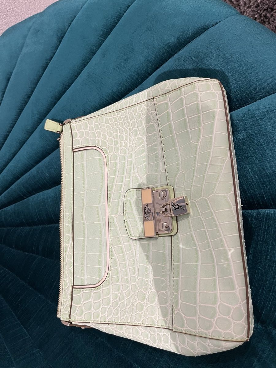 Guess Borse da donna: Guess Tasche Mintgrün – Nuovo (secondo la descrizione) da Amlikon-Bissegg venduto da Rahelbr5