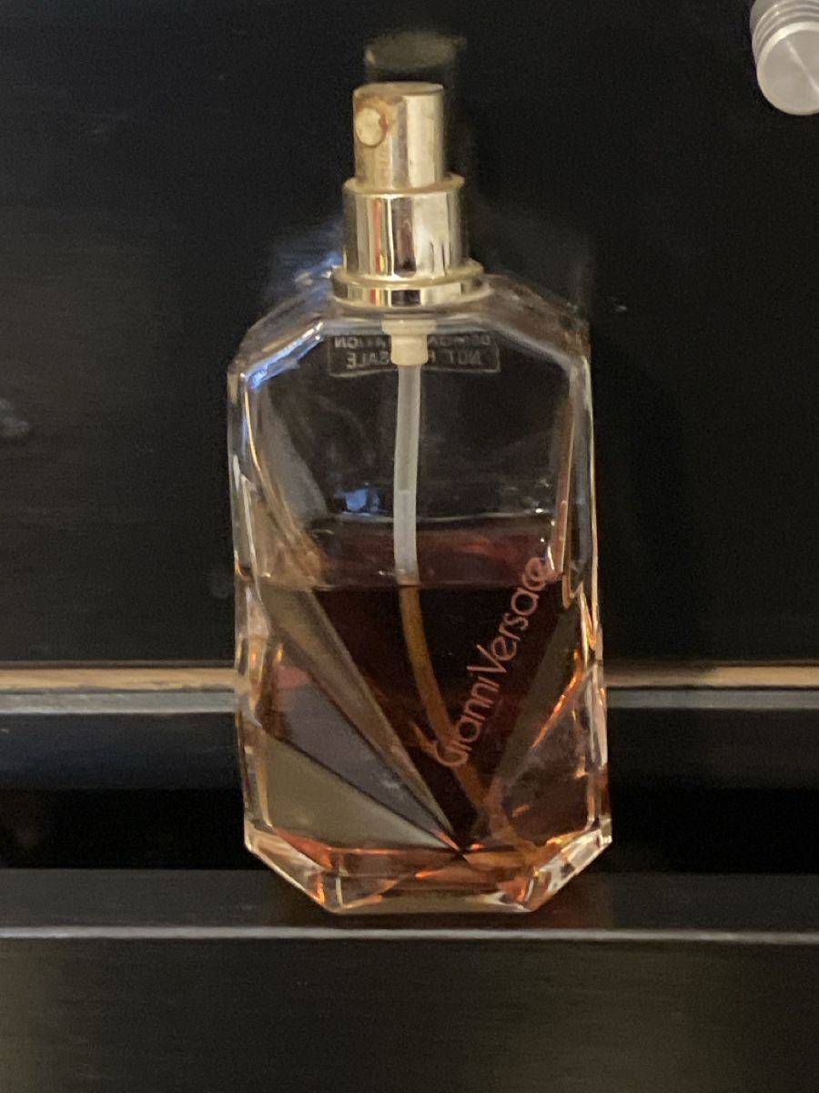 Versace Parfum & Eau de Toilette: Parfum Gianni Versace – Gebraucht aus Baden von sylivianne