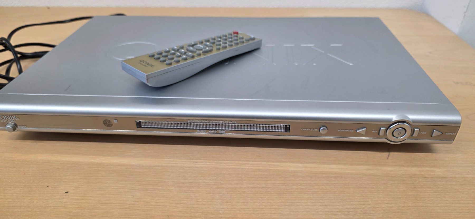 Tutti i DVDs: DVD Player Qonix  DVD 3980 – Usato da Elgg venduto da computerbrocki