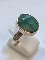 Silberring mit blauem Stein Oval facettiert Grösse 60