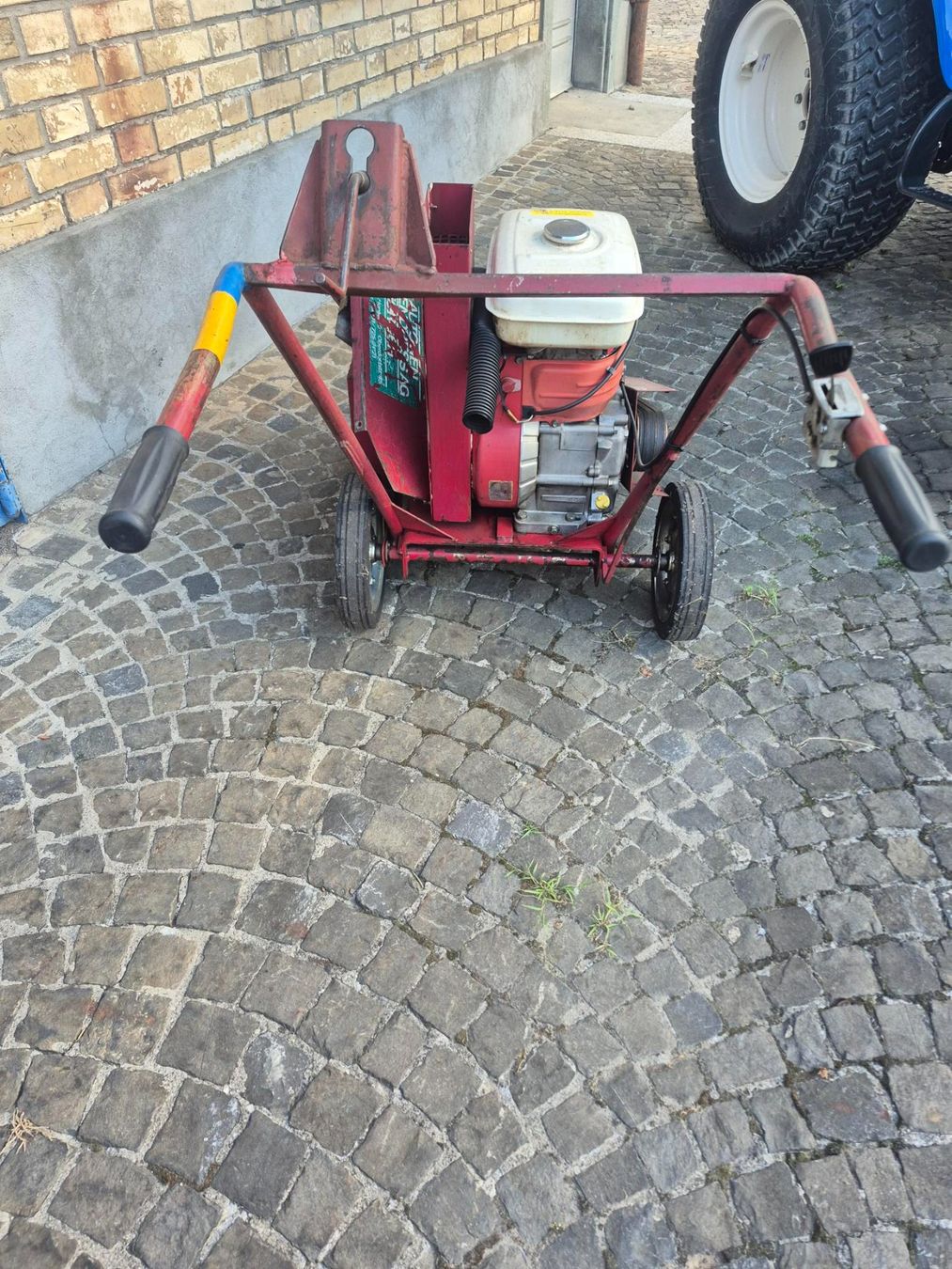 Tutte le macchine: Dachchschneider defekt – Difettoso da Mörschwil venduto da newho 3