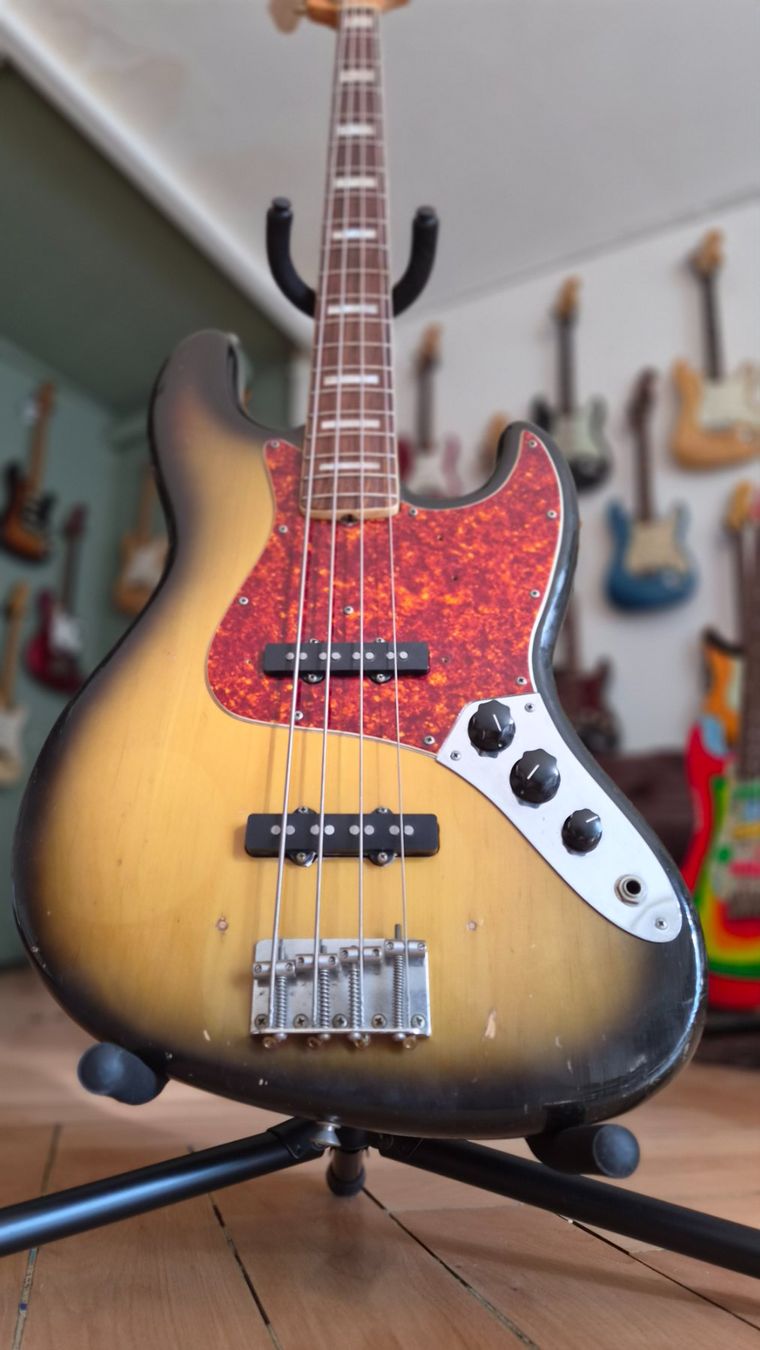 Fender Musikinstrumente: Fender Jazz Bass 1971 – Gebraucht aus pieterlen von AntonelloGuitars