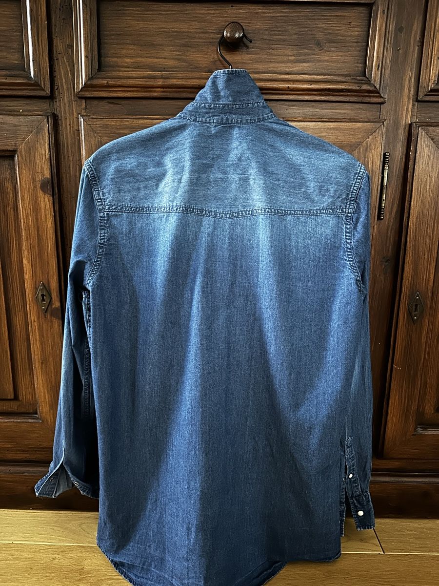 Camicie: Denim Shirt, Size M - Stylish and Light – Nuovo (secondo la descrizione) da Genève venduto da fil_6zdf 5