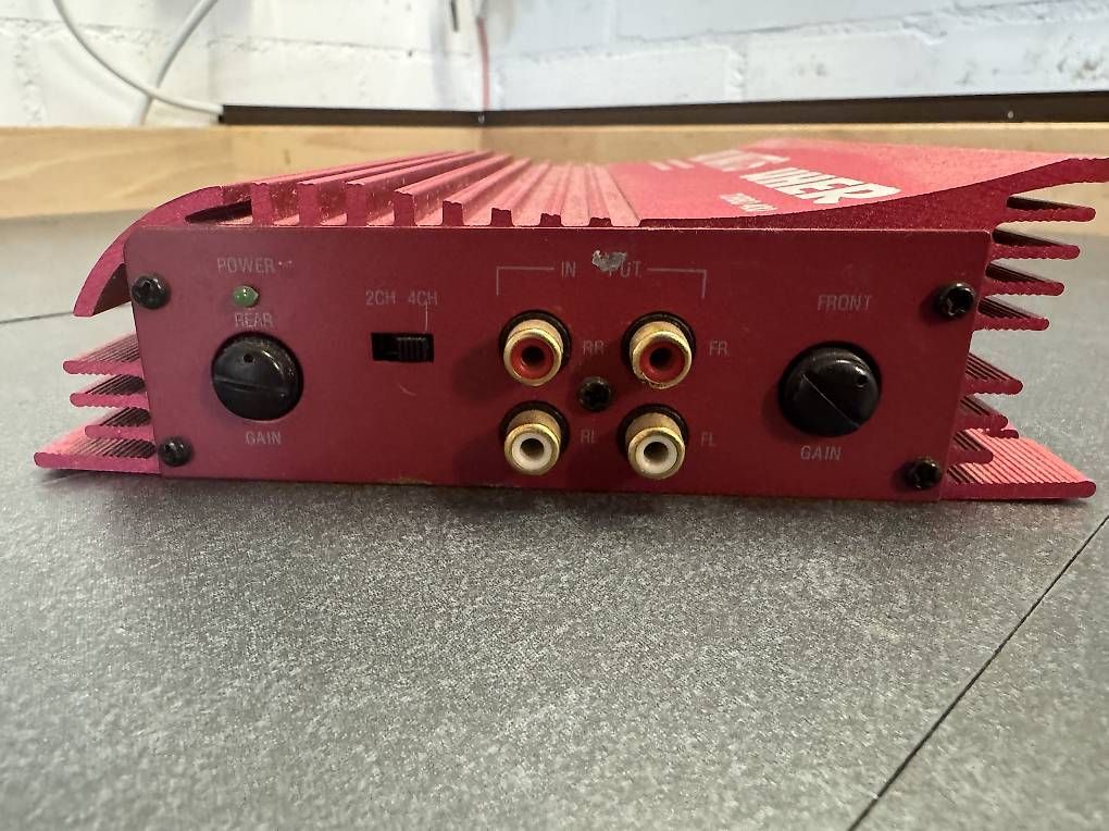 Amplificatori: Hifi Verstärker 4 x 100 Watt – Usato da Wichtrach venduto da Brusan 2