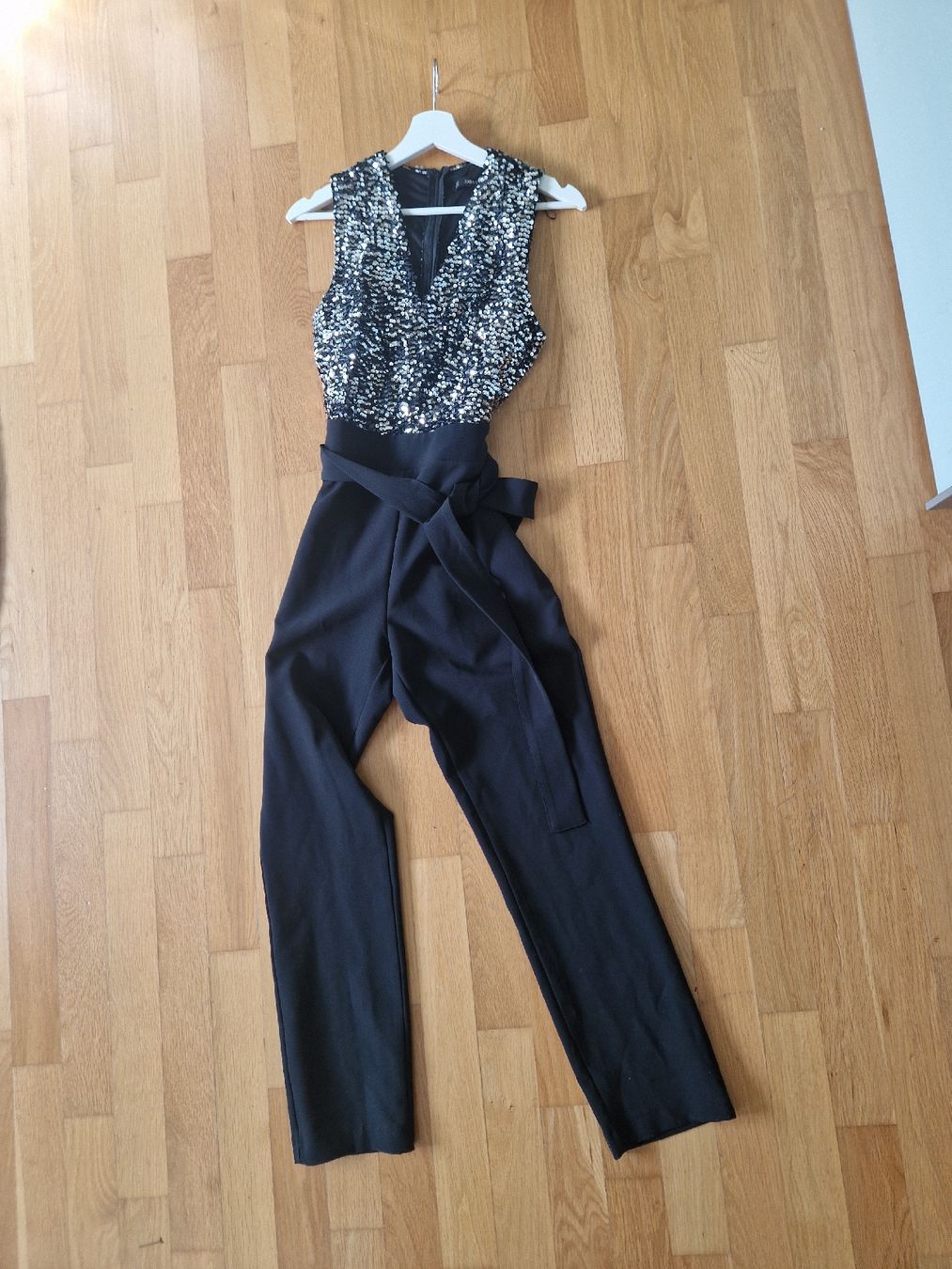 Zara Tute: Hosenanzug mit Pailletten – Usato da Liebefeld venduto da wen_5rdt