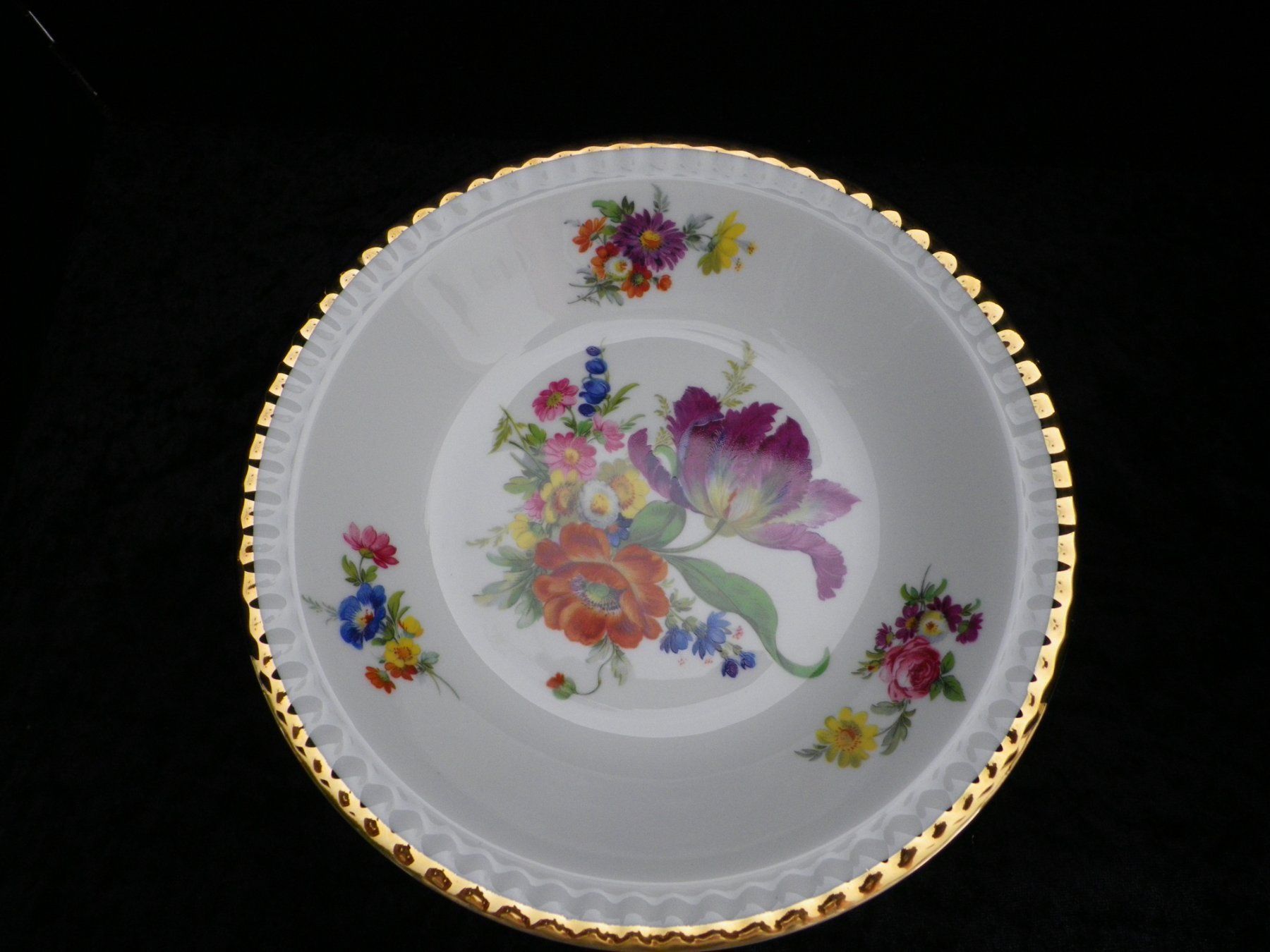 Piatti di portata: Fuss-Schale mit Blumendesign – Usato da Reinach BL venduto da Annodomini 6