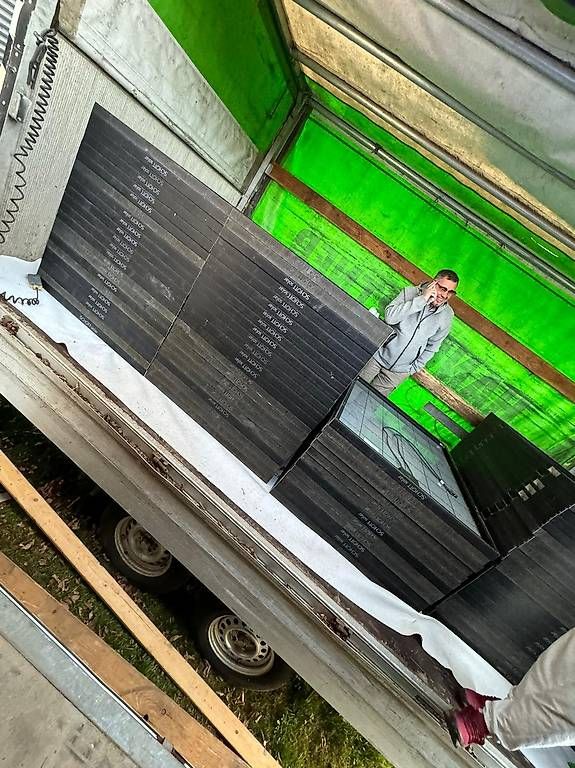 Dispositivi a energia solare: 86 Stk. Solarmodule Schott Protect Poly 185 W – Usato da Gossau SG venduto da perude 4