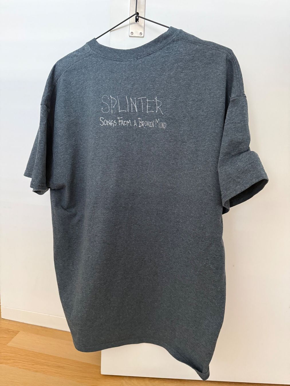 T-shirt: Gary Numan Splinter T-Shirt grau XL – Usato da Basel venduto da Rouge. 3