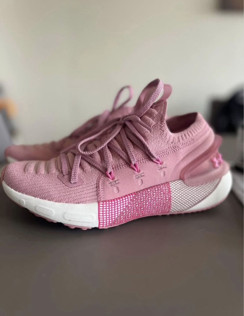 Scarpe da donna: Under Armour running shoes 37  – Usato da Hombrechtikon venduto da boa_8kth