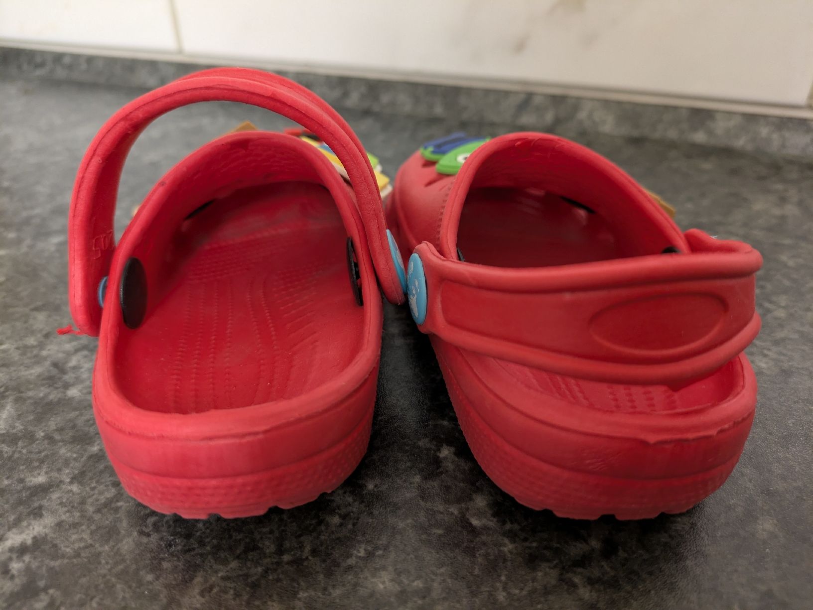 Schuhe für Jungen: Kinder Clogs rot Grösse 20-21  – Gebraucht aus St. Gallen von Lila_238 2