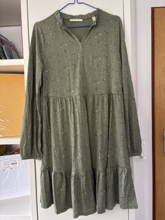 Esprit - Ein neues Kleid mit Etikett