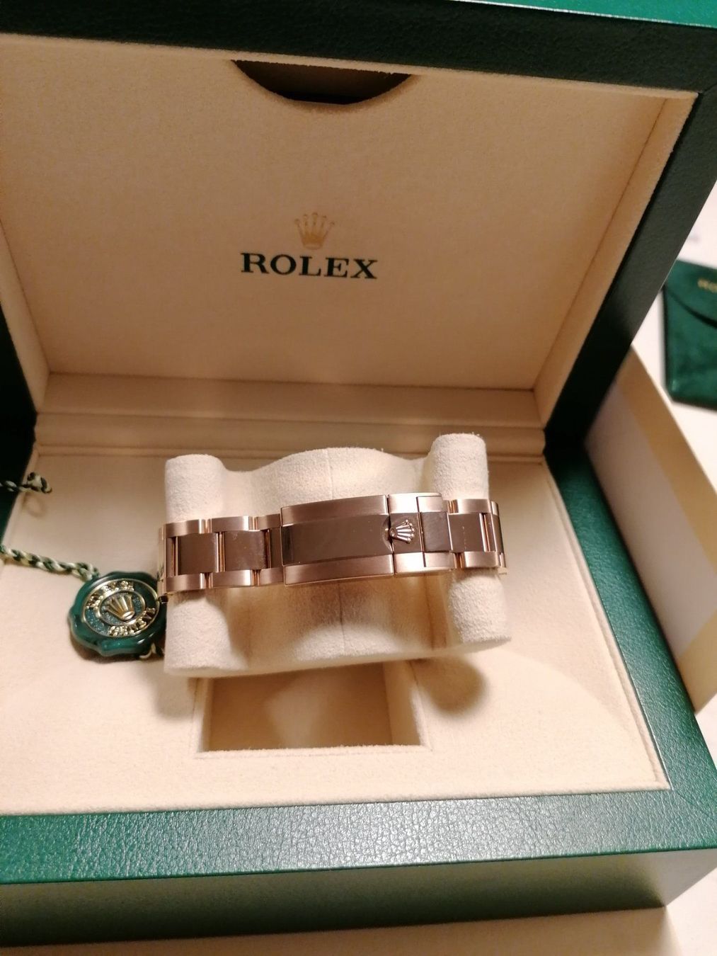 Rolex Orologi: Rolex GMT-Master II 126715CHNR Full Set NEW Rootbeer – Nuovo e nell'imballaggio originale da Sursee venduto da watch-hunter13 4