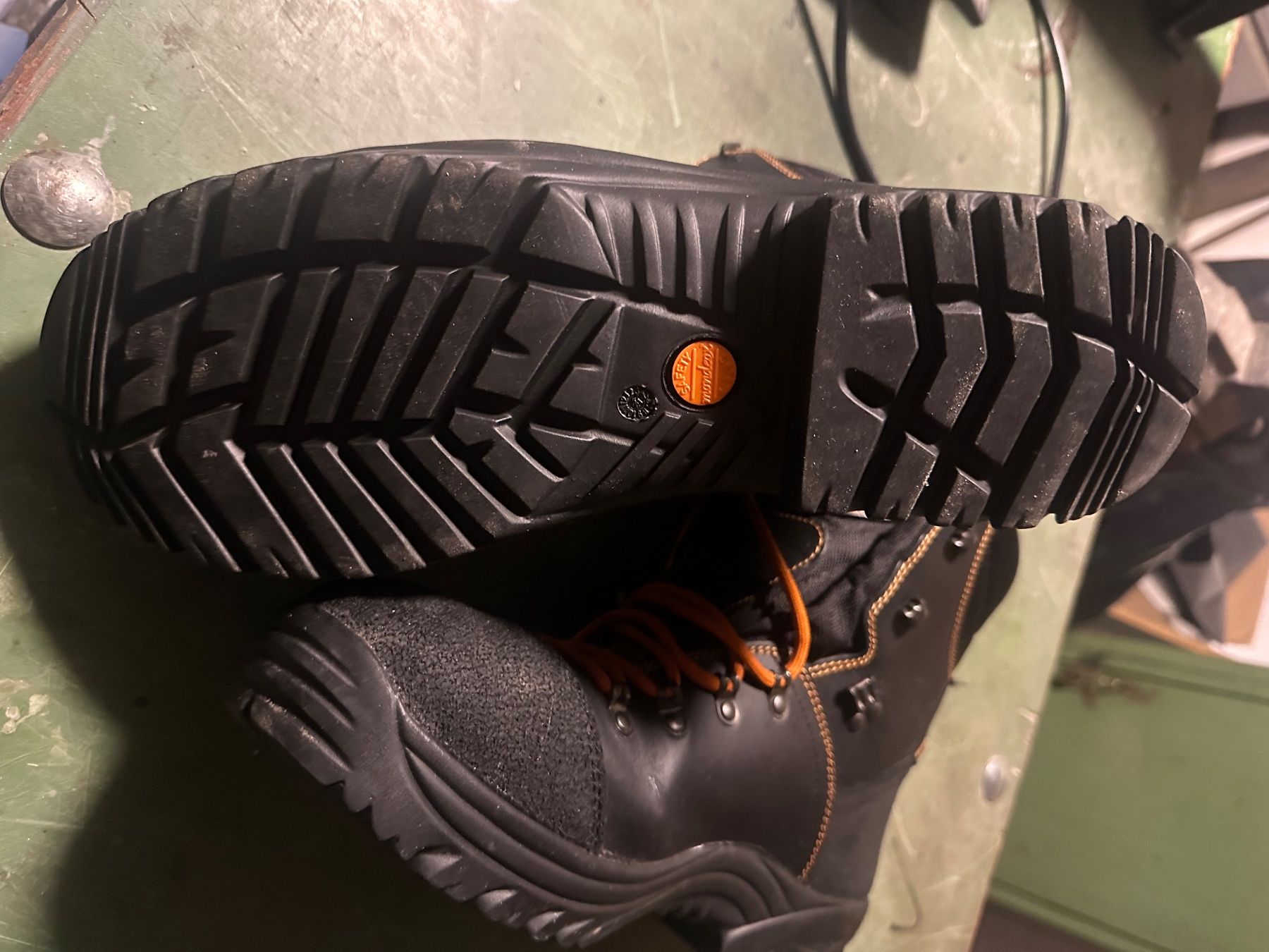 Scarpe da uomo: Sicherheitsschuhe Bormio Gr.45 – Nuovo (secondo la descrizione) da Herbriggen venduto da Faju 2