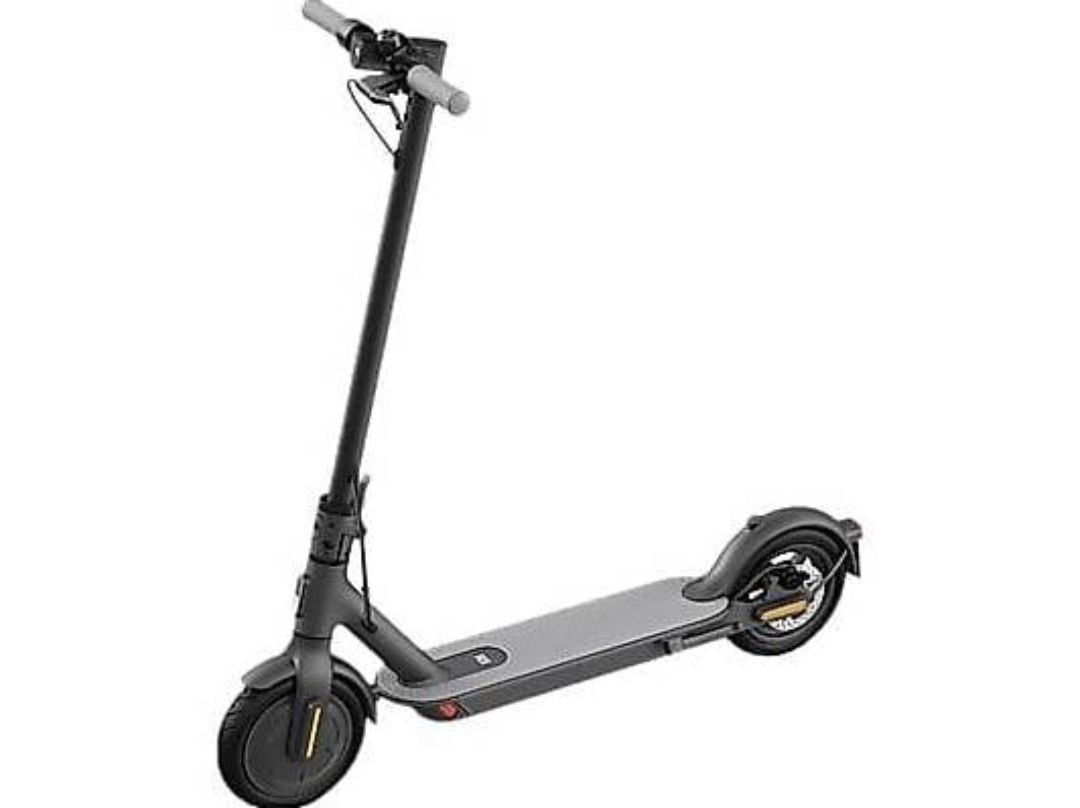 Scooters: Xiaomi e-Scooter Essential schwarz mit Garantie – D'occasion à Binningen par Mousse_au_Shoppola