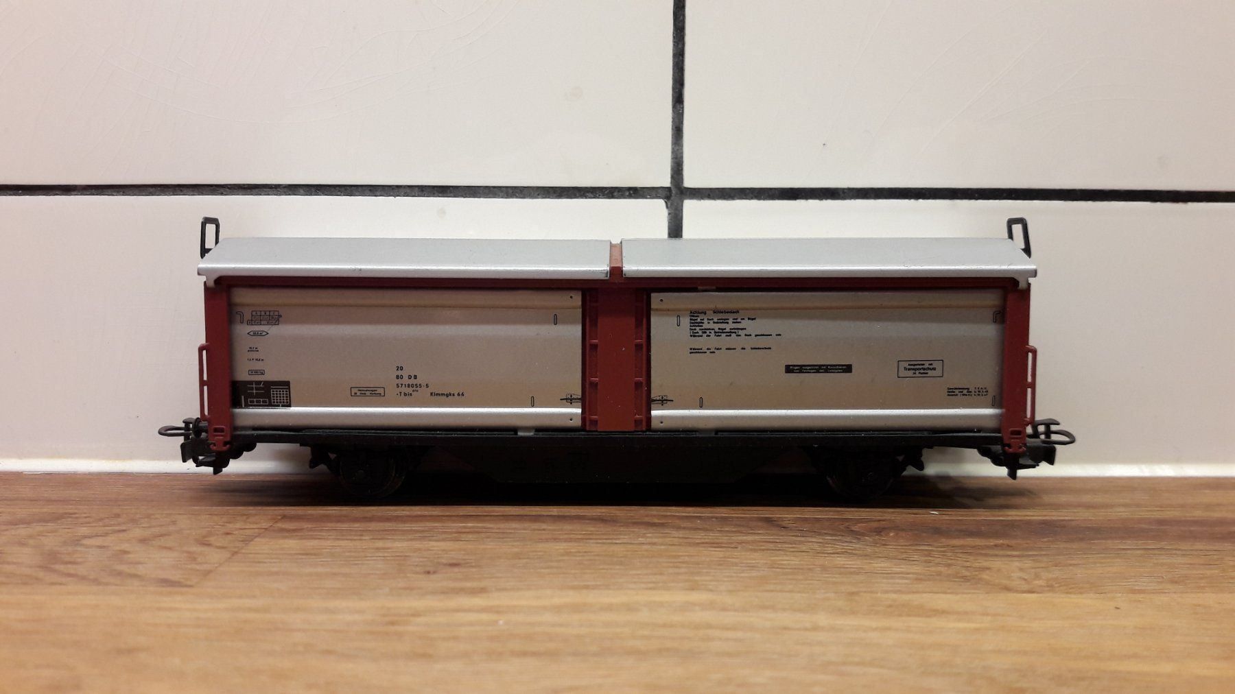Märklin Modelleisenbahnen: Märklin HO AC : DB wagon couvert "Tbis" – Gebraucht aus Buttes von Cafe2005 4