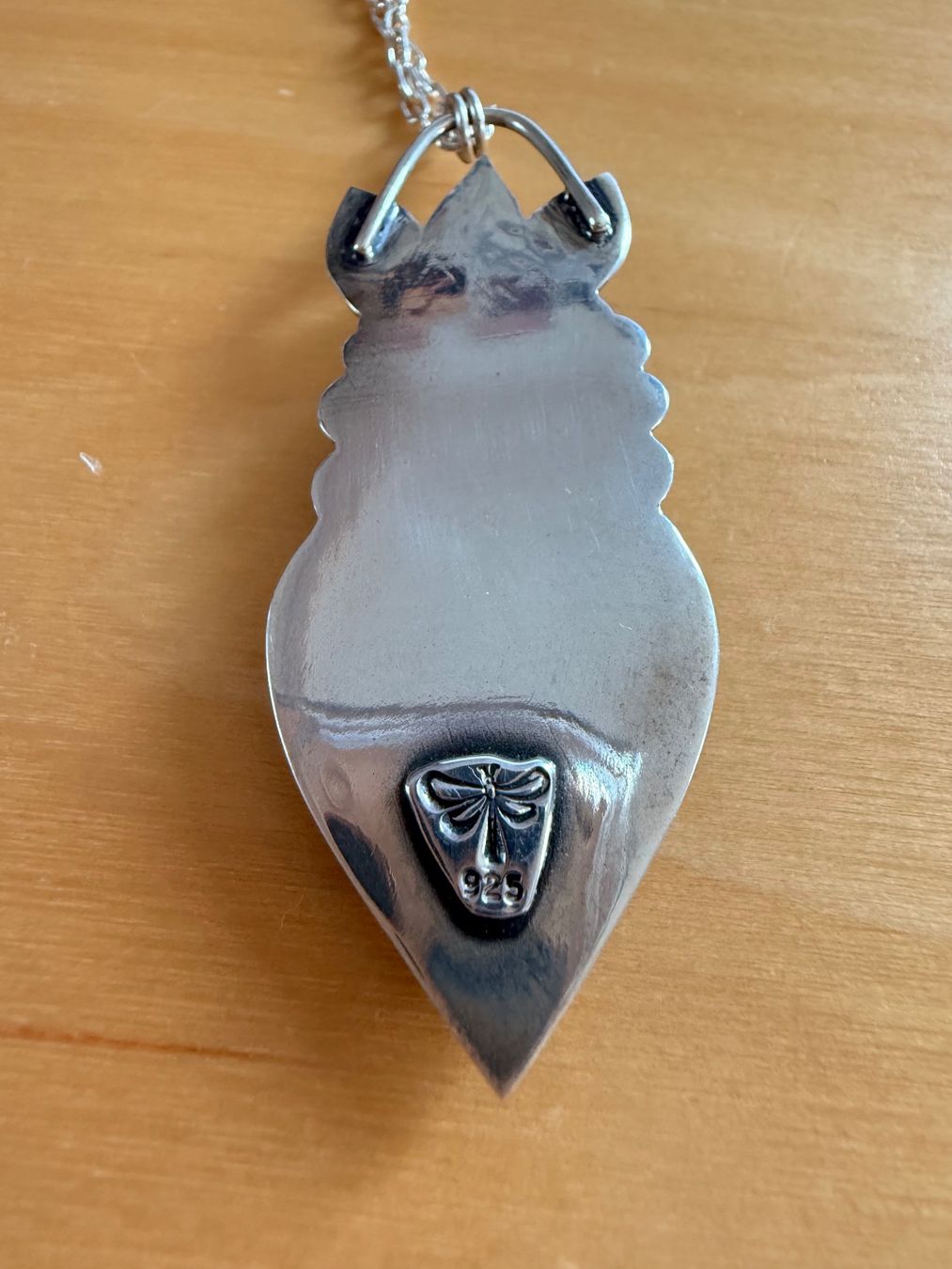 Catenine: Kette mit LAURA MEARS Eule und WHITE BUFFALO – Nuovo e nell'imballaggio originale da Frauenfeld venduto da Scleo 3