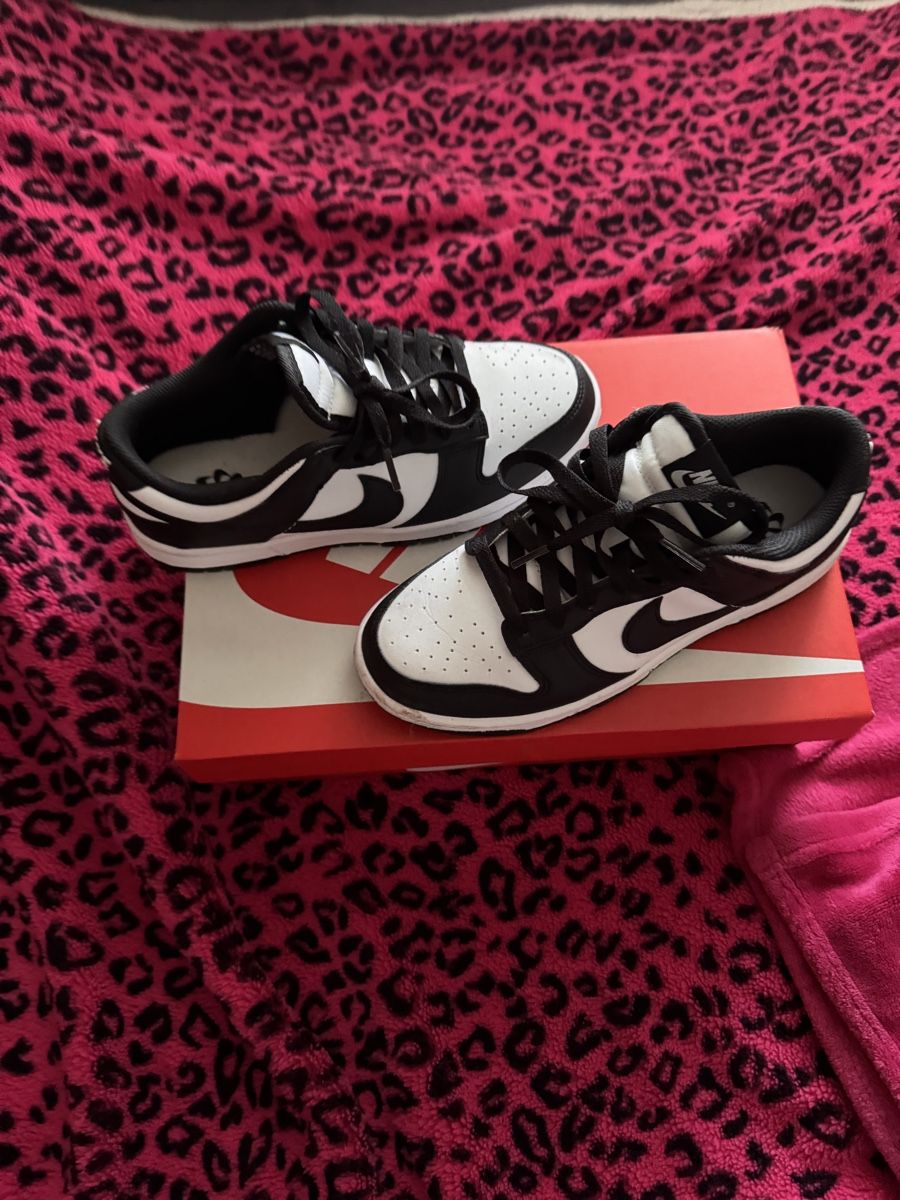 Nike Scarpe da uomo: Nike Dunk Low Panda - Grösse 38- Top Zustand – Nuovo (secondo la descrizione) da Uster venduto da elm_5gtt 1