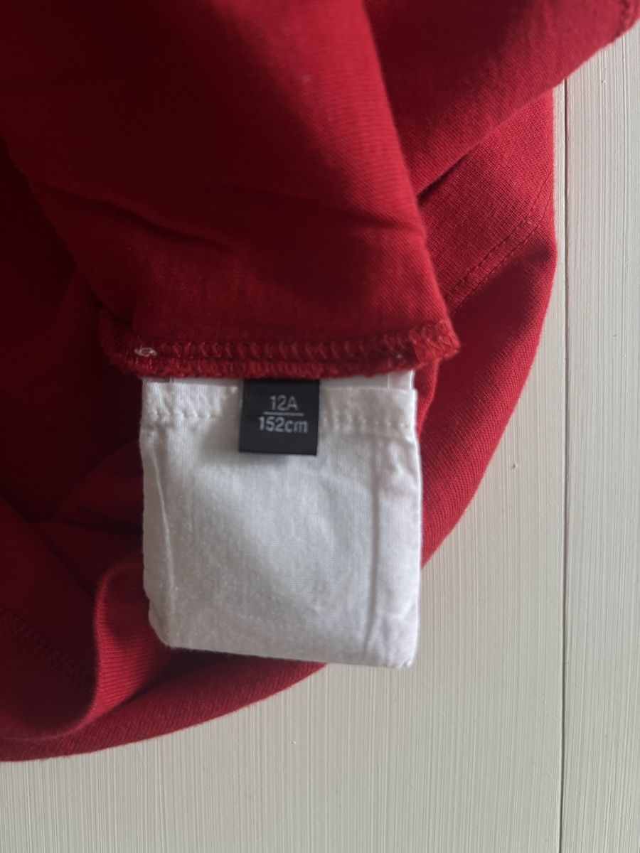 Versace T-Shirts: Versace T-shirt in Rot – Neu (gemäss Beschreibung) aus Winterthur von beijaflor777 2