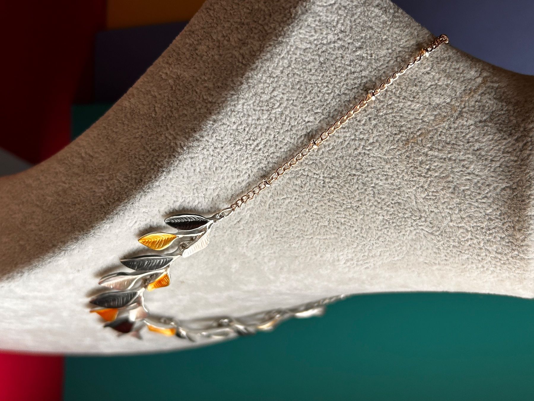 Ketten: Halskette Blätter Gold Silber Farben / Lorbeer-kette – Gebraucht aus Laufen von Bellavitaboom 2