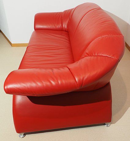 Divani: Elegantes 2 1/2 Platz Leder-Sofa, Feuerrot – Usato da Bettlach venduto da urs_mcq7 1