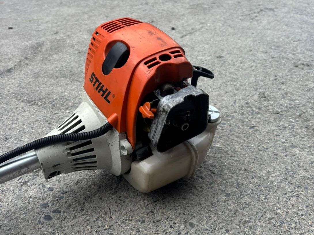 Stihl Tutte le macchine: Stihl HL 100 Heckenschere – Difettoso da Niederwil AG venduto da Maeder_AG 4