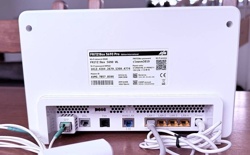 Modem & Router: FRITZ! Box 5690 Pro International – Usato da Agno venduto da mirko.achermann