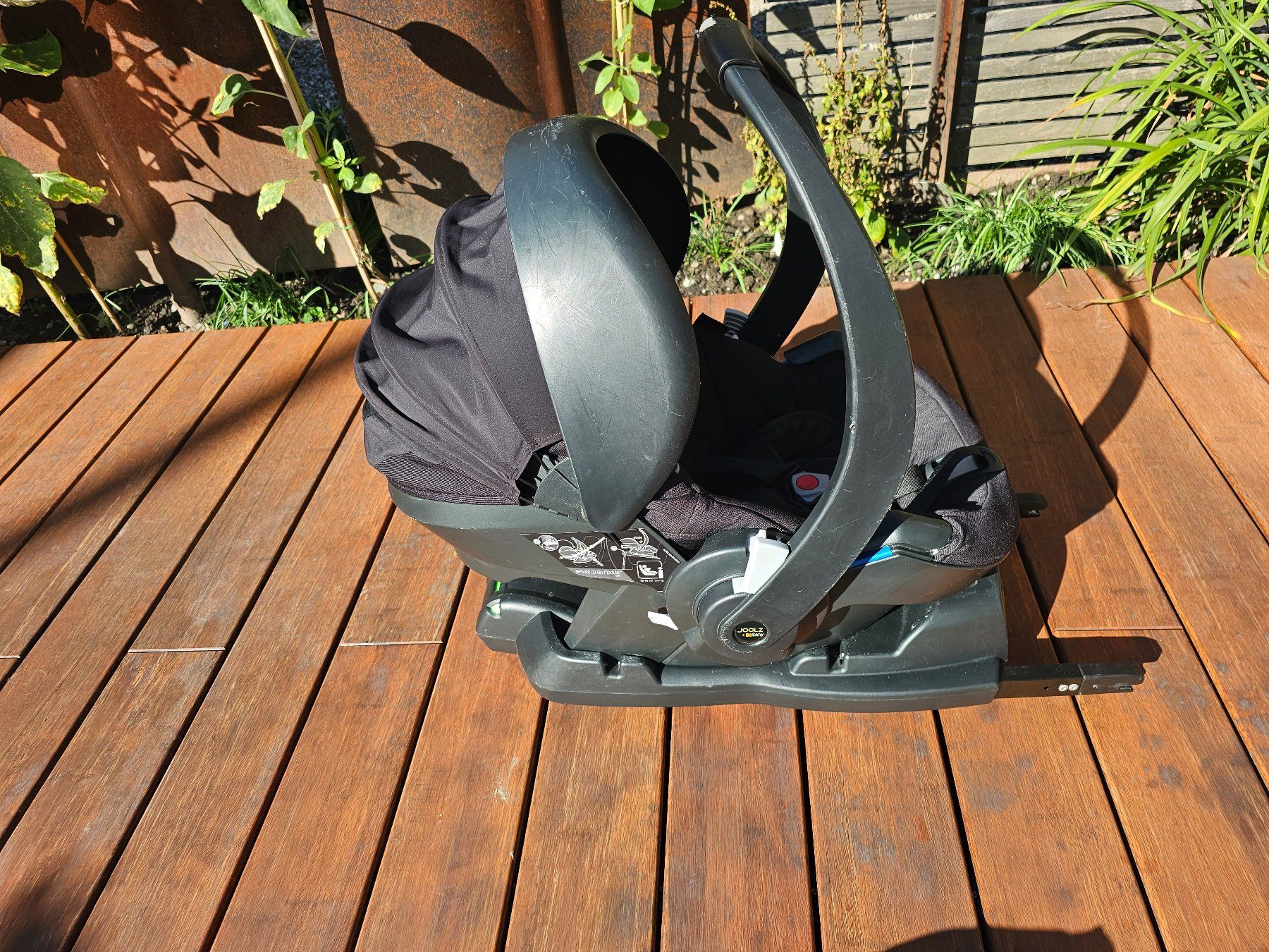 Joolz Seggiolini per auto: Joolz Babyschale mit  Isofix Station – Usato da Au SG venduto da riboflaf