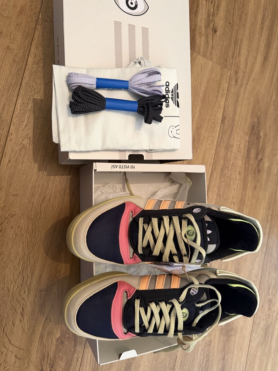 Adidas Herrenschuhe: Adidas Bad Bunny Gr 10 – Neu und originalverpackt aus Rothenthurm von LaThie