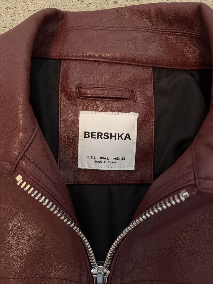 Bershka Giacche: Bershka Kunstlederjacke – Nuovo (secondo la descrizione) da Ostermundigen venduto da bil_5tb9 2