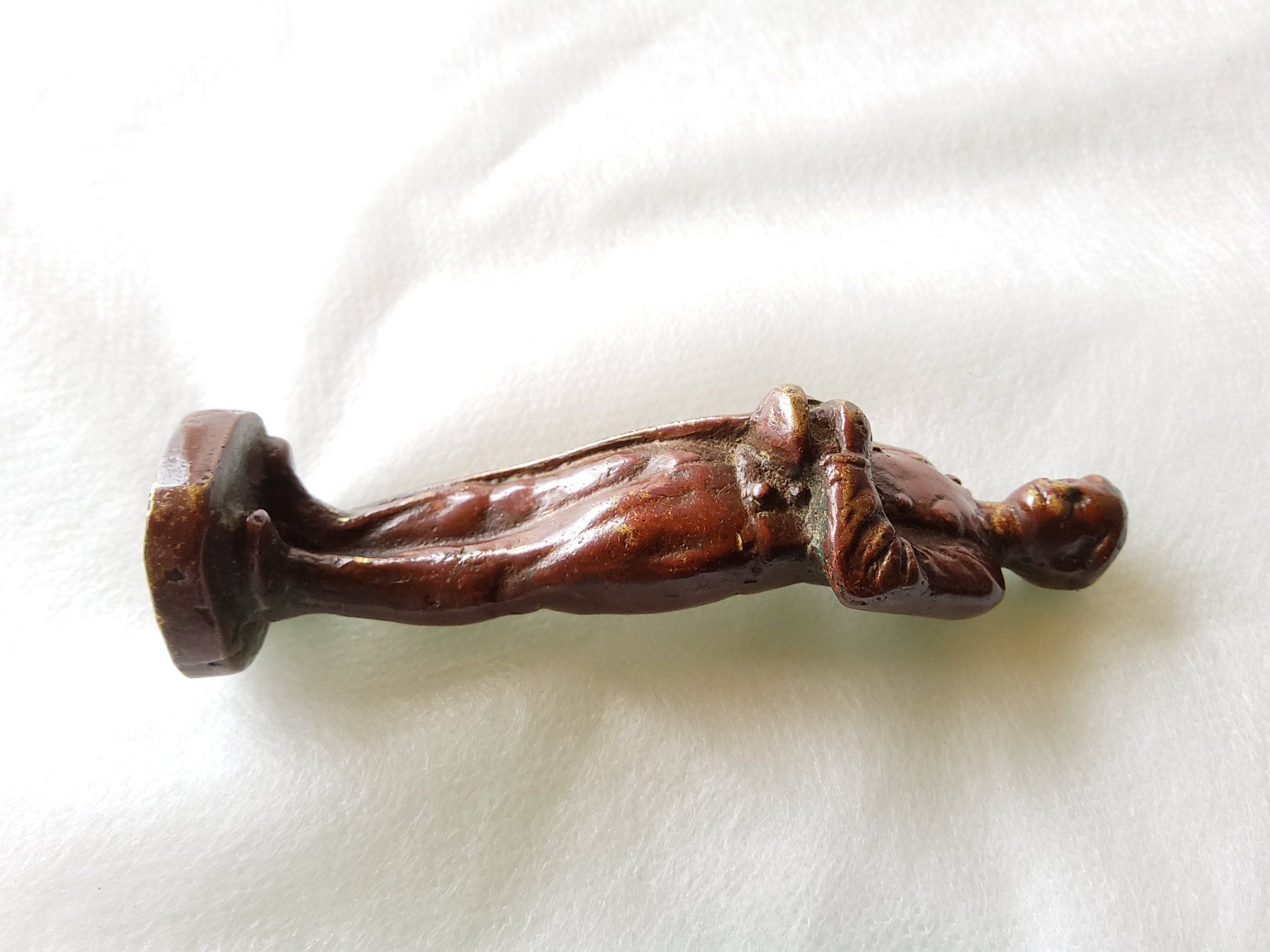 Figuren: Petite statuette ancienne en bronze  – Gebraucht aus Malleray von Broc-Mo 9